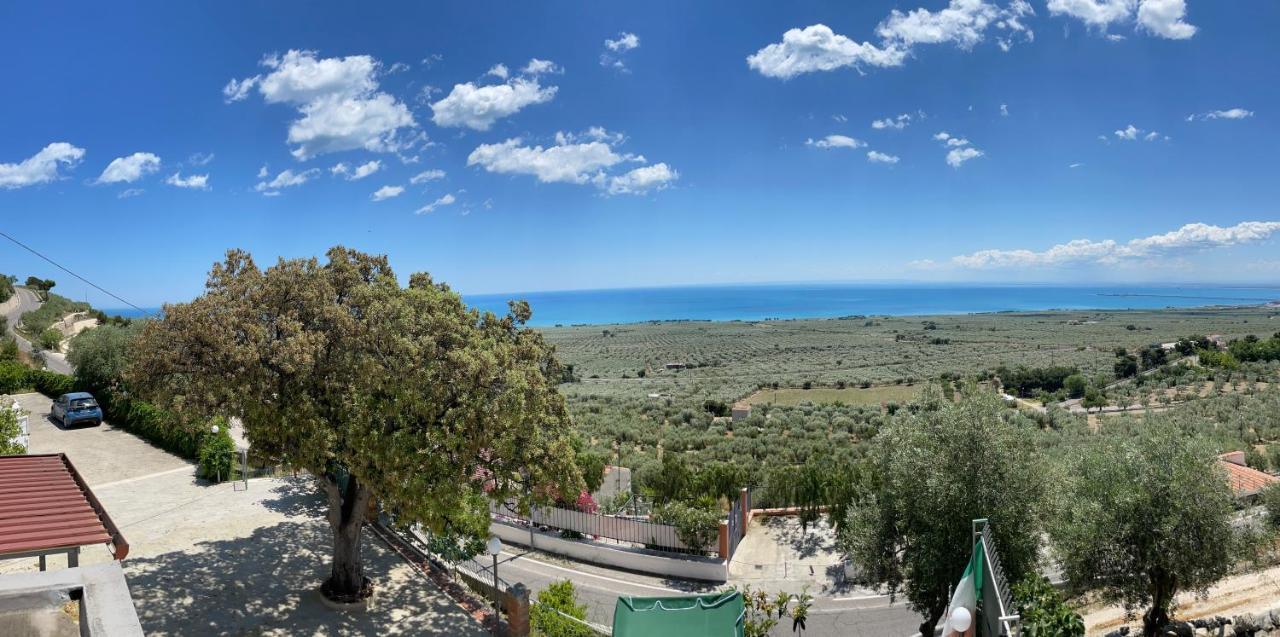 Villetta - Qui Dove Il Mare Luccica - Affitti Brevi Italia Monte SantʼAngelo Zewnętrze zdjęcie